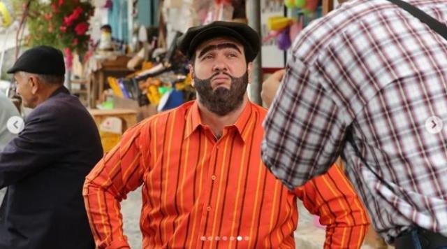 Şahan Gökbakar'ın Recep İvedik 7 filminde sürpriz şarkıcı izleyenleri şaşırttı Şahan Gökbakar'ın Recep İvedik 7 filminde sürpriz şarkıcı izleyenleri şaşırttı