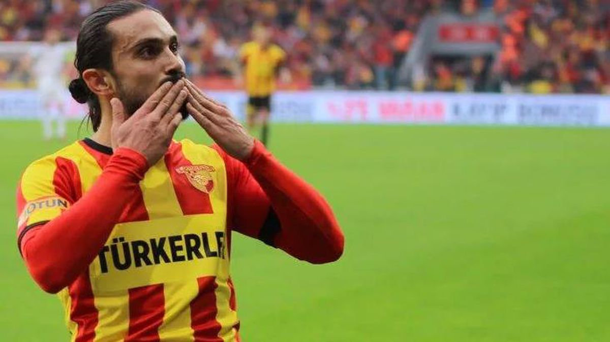Aşıklar gecikmeli de olsa kavuşuyor! Galatasaray'ın ilk transferi Halil Akbunar