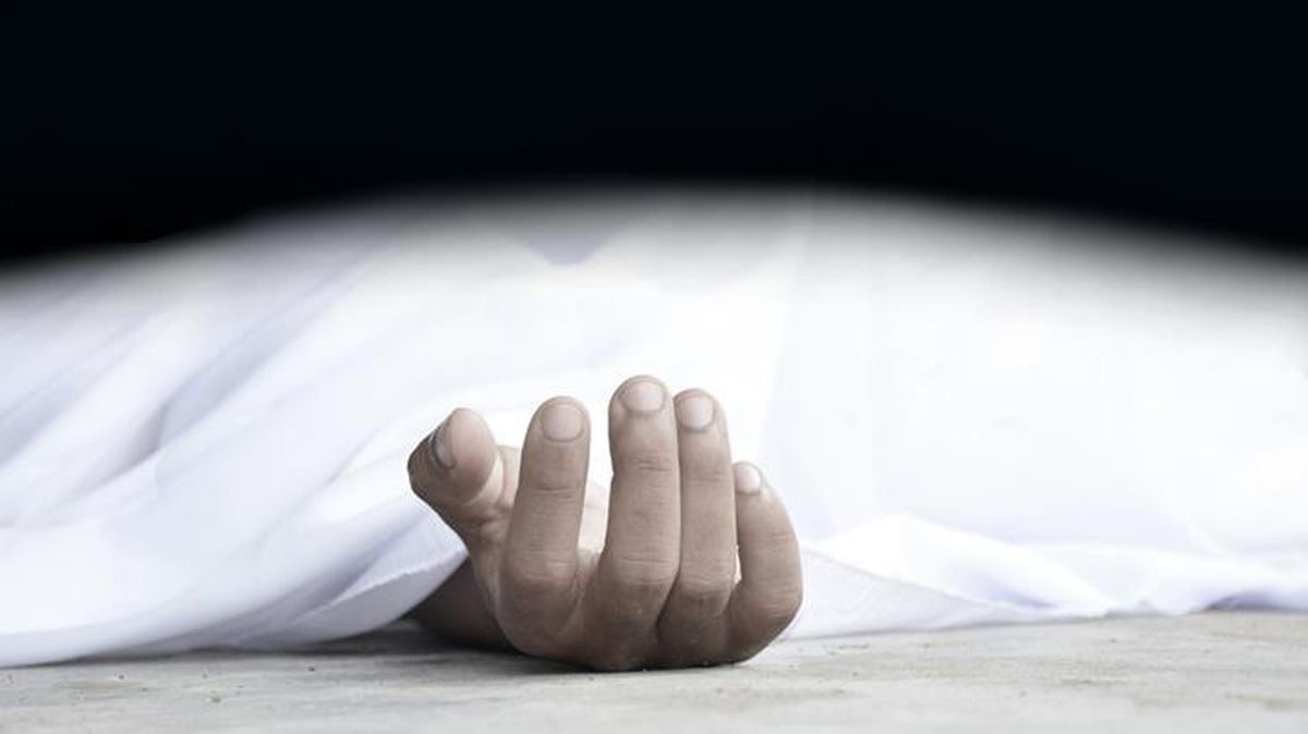 Şeytanın aklına gelmez! Emekli maaşını almak için ölen babasını evde sakladı
