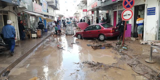 Son Dakika: Antalya'da selin bilançosu: 100 konut, 497 araç ve 12 bin 500 dönüm sera hasar gördü
