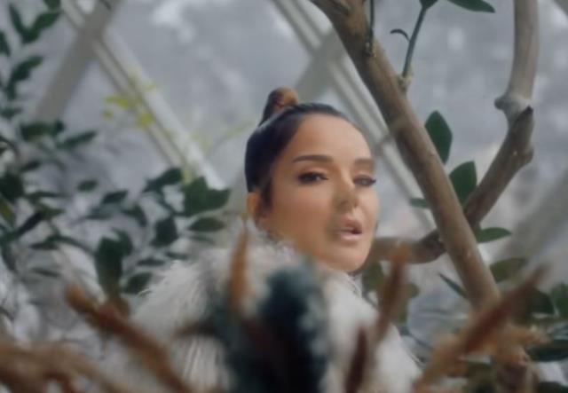 Bengü - Bayıla Bayıla şarkı sözleri! 'Bayıla Bayıla' şarkısının sözleri nelerdir? Şarkı hakkında bilgiler Bengü - Bayıla Bayıla şarkı sözleri! 'Bayıla Bayıla' şarkısının sözleri nelerdir? Şarkı hakkında bilgiler