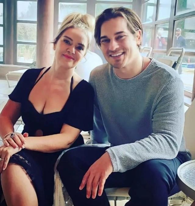 Çağatay Ulusoy, yeni dizisi Centilmen için imaj değiştirdi