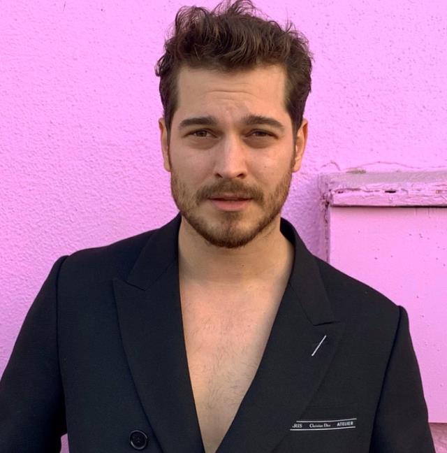 Çağatay Ulusoy, yeni dizisi Centilmen için imaj değiştirdi