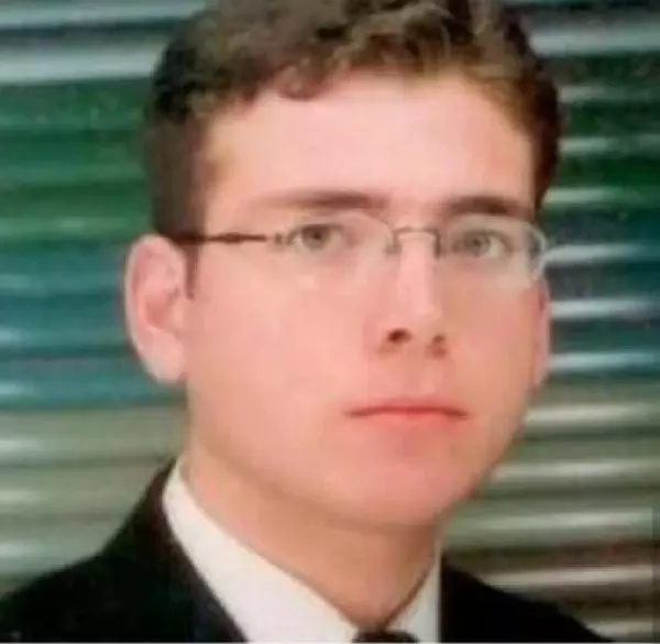 PTT şubesinde güvenlik görevlisi, kargo şefini öldürdü PTT şubesinde güvenlik görevlisi, kargo şefini öldürdü