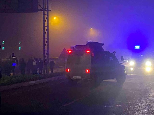 Diyarbakır Valiliğinden bombalı saldırı açıklaması: 9 yaralı, 2 gözaltı