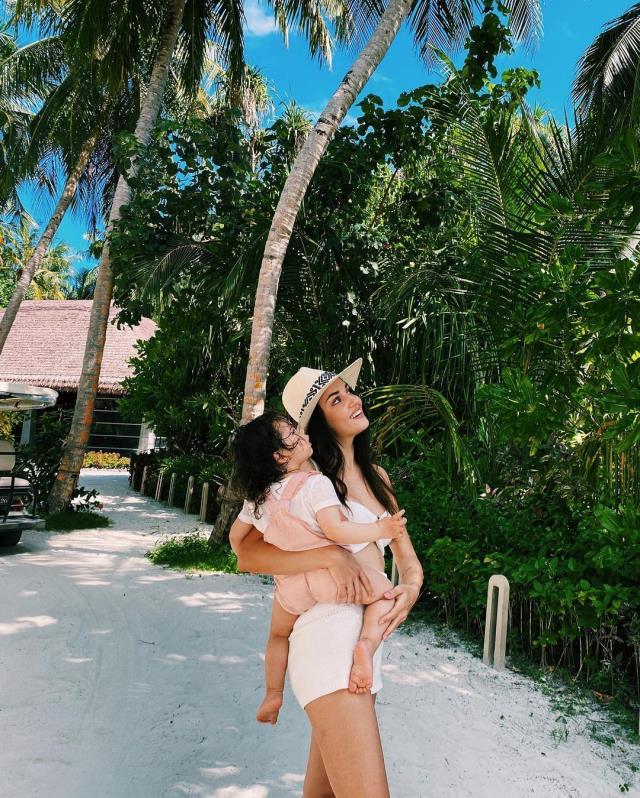 Hande Erçel'den kanser tedavisi gören Aylin Mavi'nin yaş gününde duygusal paylaşım