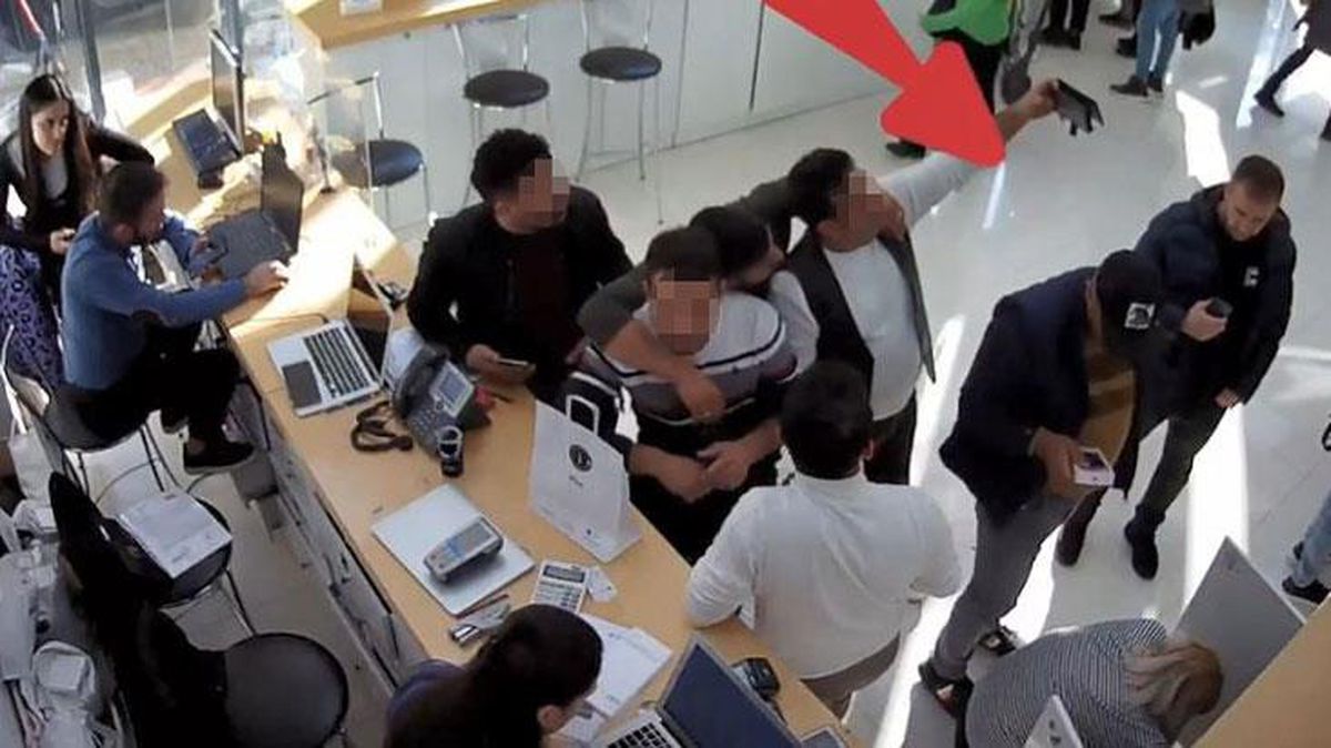 Mağaza hırsızı bulana ödül verecek: Aradıkları kişi iPhone'u ucuza almak için Batum'a gelen bir Türk