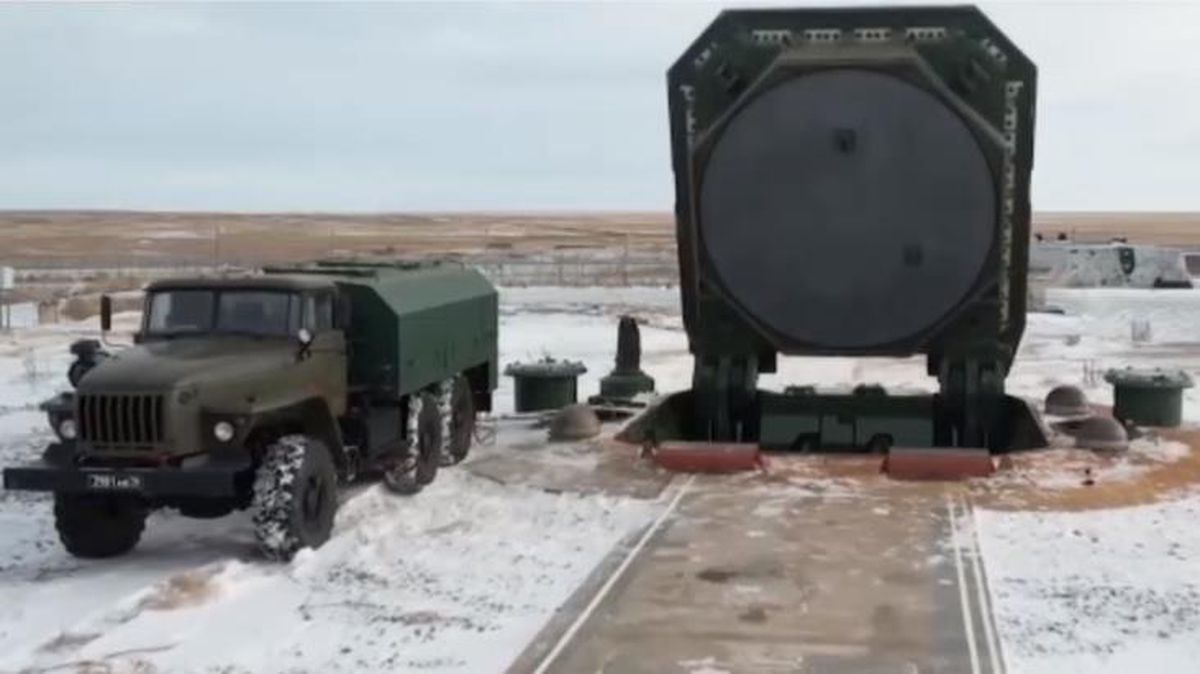 Dünyayı tedirgin eden video! Rusya kapakları açıp, Putin'in 'Yenilmez' dediği yeni silahını ilk kez görücüye çıkardı