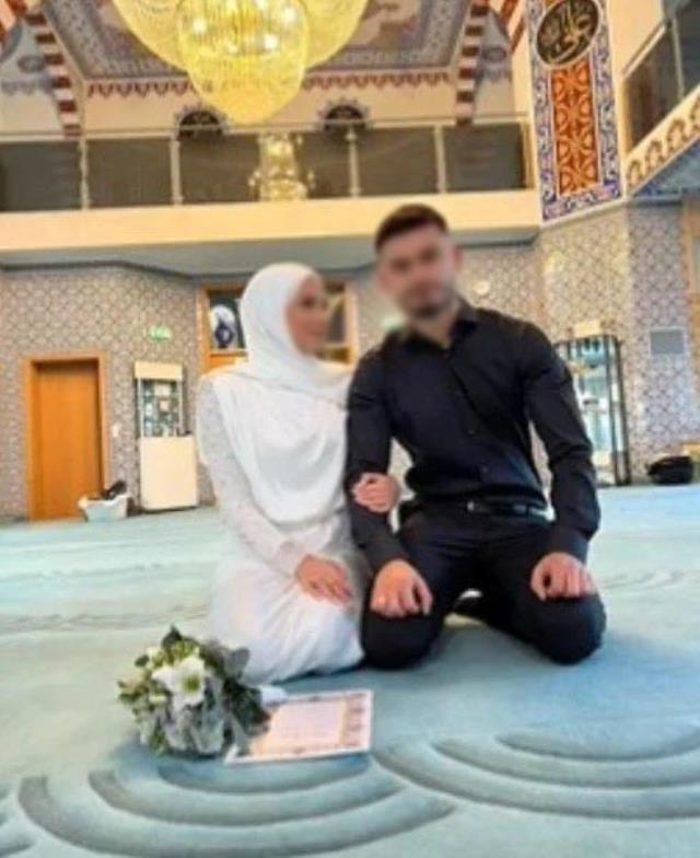 Yer: Türkiye! Genç çiftin camide nikah kıyıp pasta kestiği görüntüler infial yarattı
