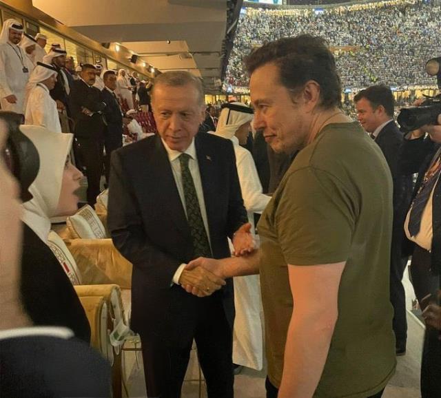 Dünya Kupası final maçında dikkat çeken görüşme! Cumhurbaşkanı Erdoğan Musk ile bir araya geldi