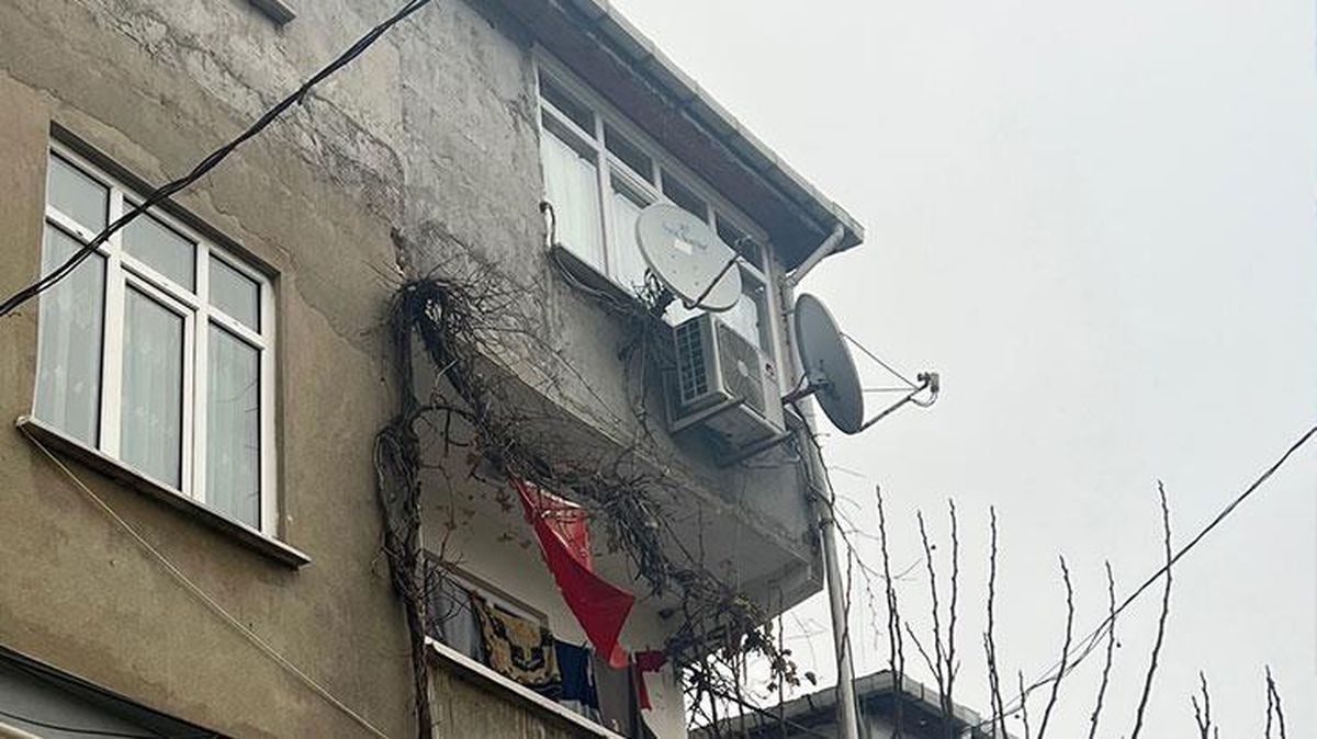 Anne, evin gazını açıp 2 çocuğunu öldürmeye çalıştı! Başaramayınca çocuklarıyla dördüncü kattan atladı