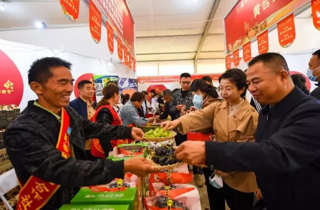 Çin, Moğolistan'a Sebze ve Meyve İhracat İçin Yeni Bir Kanal Açtı