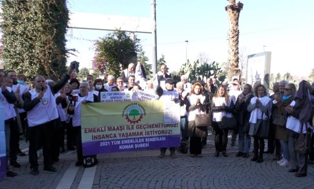 Emeklilerden iç çamaşırlı protesto: Eğer istiyorlarsa donlarımızı da göndermeye hazırız Emeklilerden iç çamaşırlı protesto: Eğer istiyorlarsa donlarımızı da göndermeye hazırız