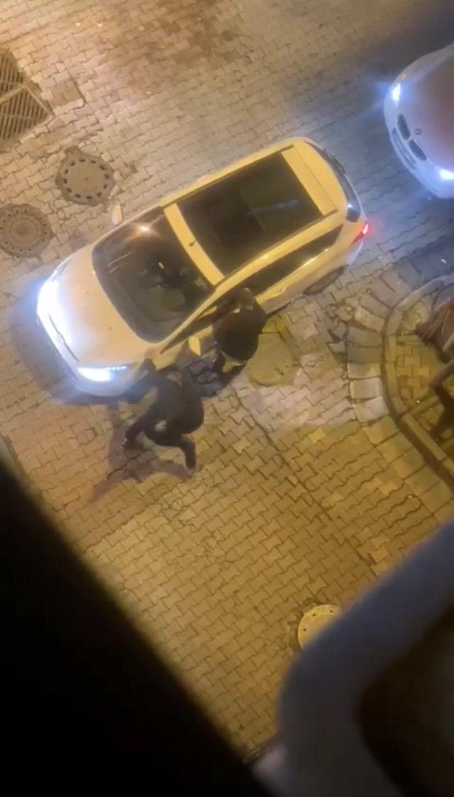 İstanbul'da tüyler ürperten anlar! Sözlü tacize uğrayan kızı korumak isterken canından oluyordu