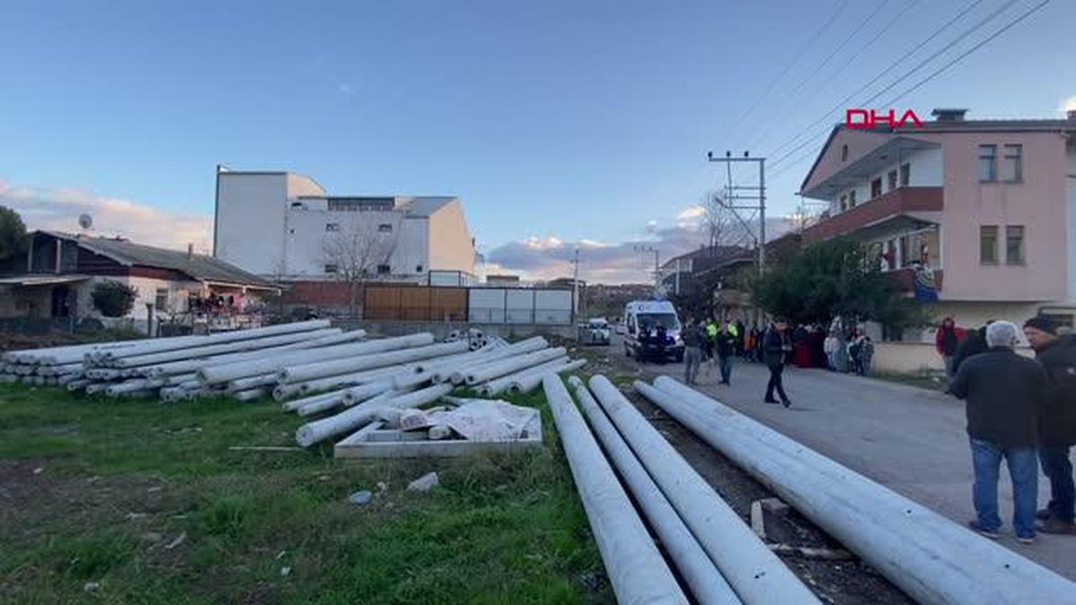 Oyun oynadığı beton direklerin arasına sıkışan 6 yaşındaki çocuk, feci şekilde hayatını kaybetti