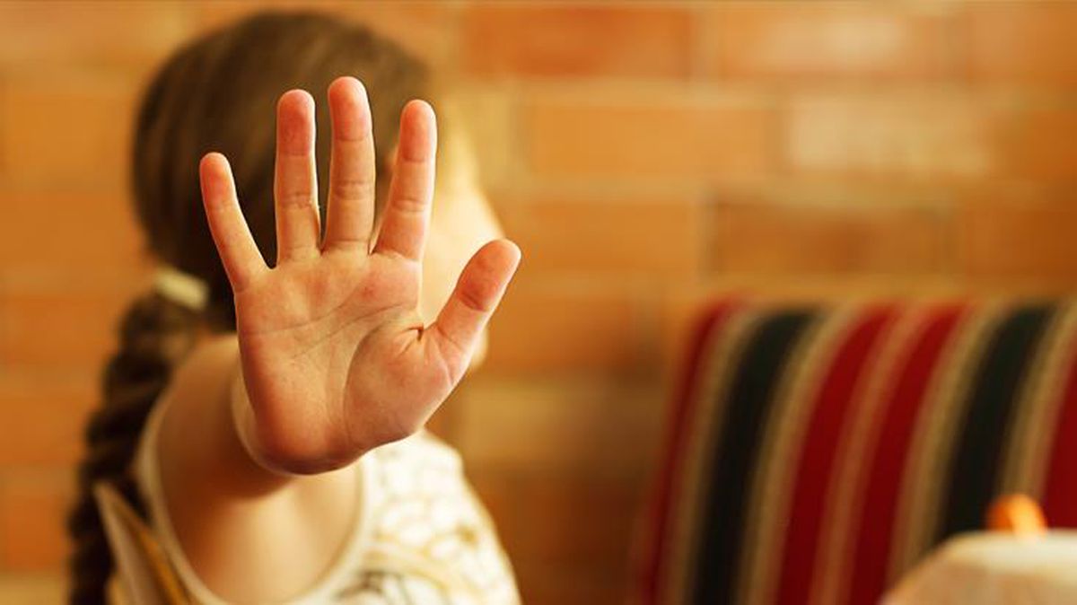 5 yaşındaki kız çocuğunu kucağına alıp boyundan öpen bina görevlisi, cinsel istismardan değil sarkıntılıktan ceza yedi