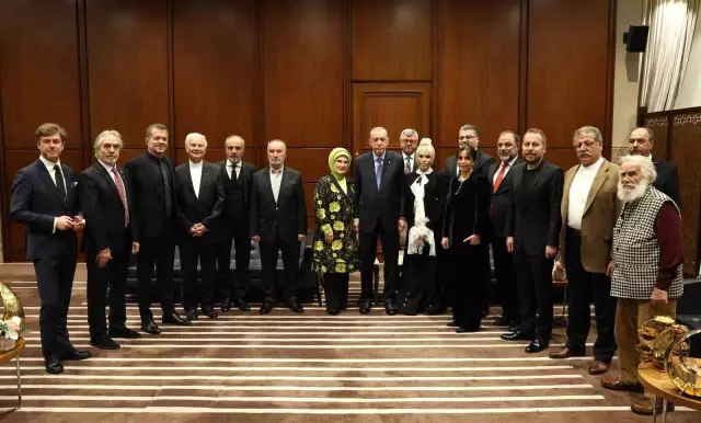 Cumhurbaşkanı Erdoğan: 'Türkiye'ye ve Türk kültürüne hizmet eden, katkı sunan herkesin başımızın üstünde yeri vardır'