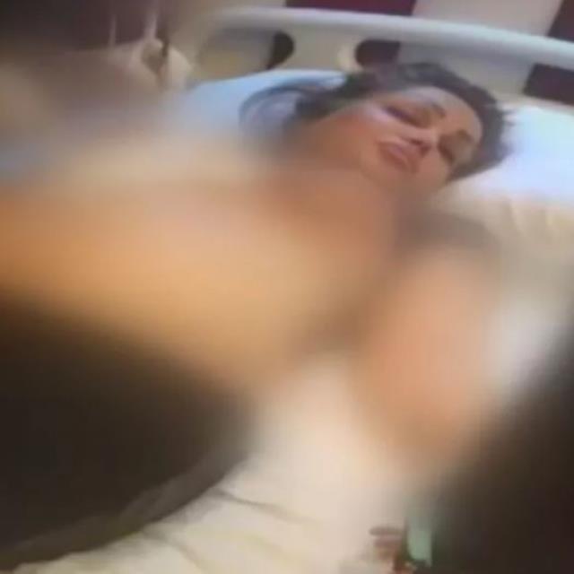 Göğüslerini küçültmek isteyen kadın, ameliyat masasından kalkınca gözlerine inanamadı Göğüslerini küçültmek isteyen kadın, ameliyat masasından kalkınca gözlerine inanamadı