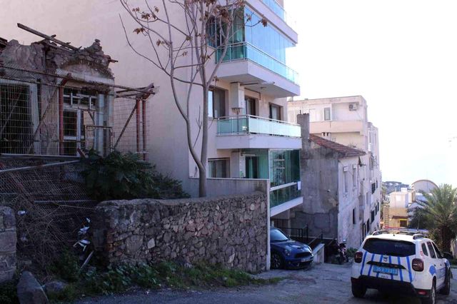 Duvarlardan gelen esrarengiz sesler polisi de alarma geçirdi