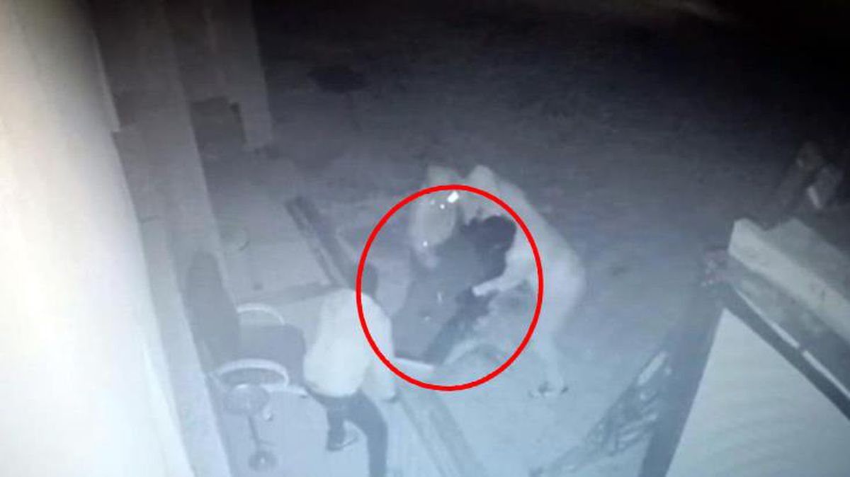 Koca çelik kasayı el arabasına koyup götürdüler ama kamerayı hesaba katamadılar