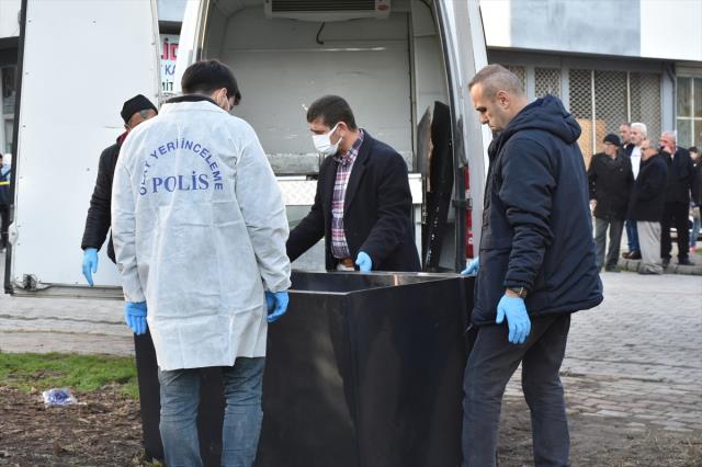 Samsun'da ahşap kutu içerisinde erkek cesedi bulundu Samsun'da ahşap kutu içerisinde erkek cesedi bulundu