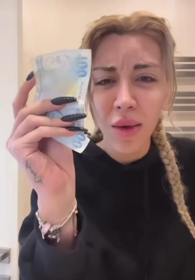 Türk lirasını klozete attığı için yargılanan Mika Can Raun, hakim karşısına çıktı