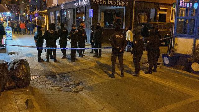Barlar sokağında tartıştığı mekan çalışanını silahla vurup, öldürdü