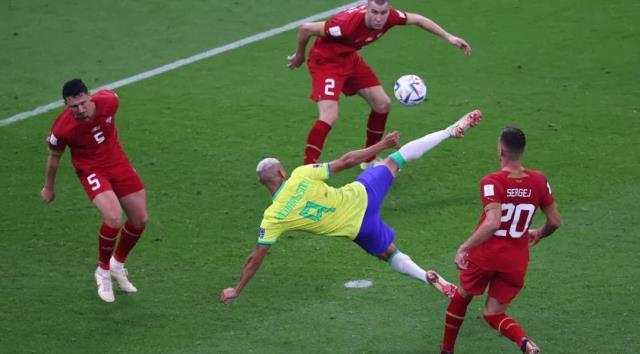 Futbolseverler o anları ağzı açık izlemişti! İşte Dünya Kupası'nın en güzel golü Futbolseverler o anları ağzı açık izlemişti! İşte Dünya Kupası'nın en güzel golü