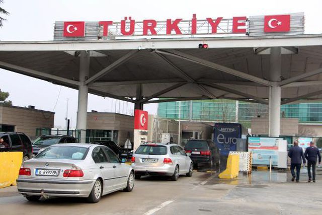Kapıkule'de yılbaşı alışverişi yoğunluğu yaşanıyor