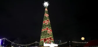 Londralılar Noel İçin Hazırlanan Hyde Park'ı Ziyaret Ediyor