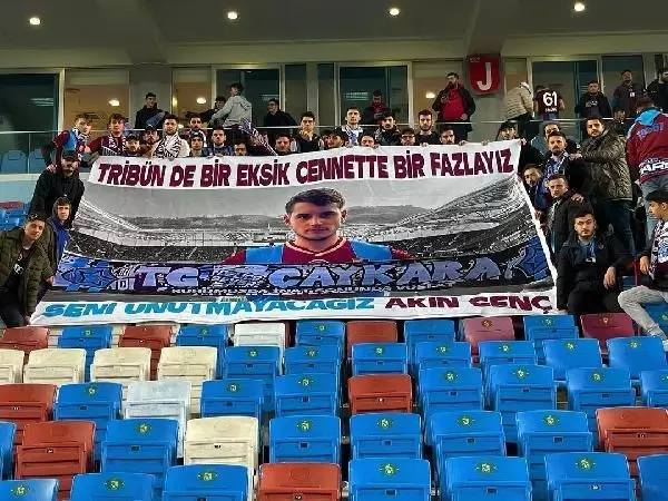 Paris'te öldürülen üniversiteli Akın'ın ağabeyi: Katil hesabını mutlaka verecektir Paris'te öldürülen üniversiteli Akın'ın ağabeyi: Katil hesabını mutlaka verecektir