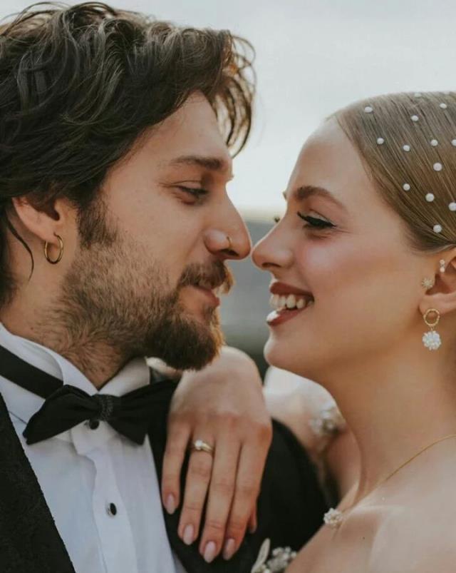 2 ay önce nikah masasına oturan Ufuk Beydemir ve İpek Filiz Yazıcı, düğün yaptı