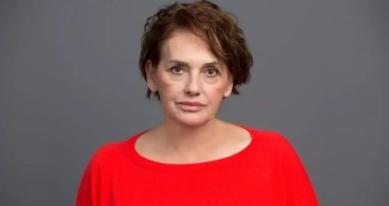 Camdaki Kız Feride ayrılıyor mu? Nur Sürer diziden ayrılıyor mu? Camdaki Kız Feride neden yok?