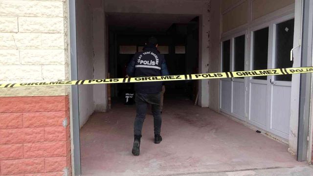Kızının kayıp ilanı verdiği yaşlı kadın evin arka bahçesinde ölü bulundu