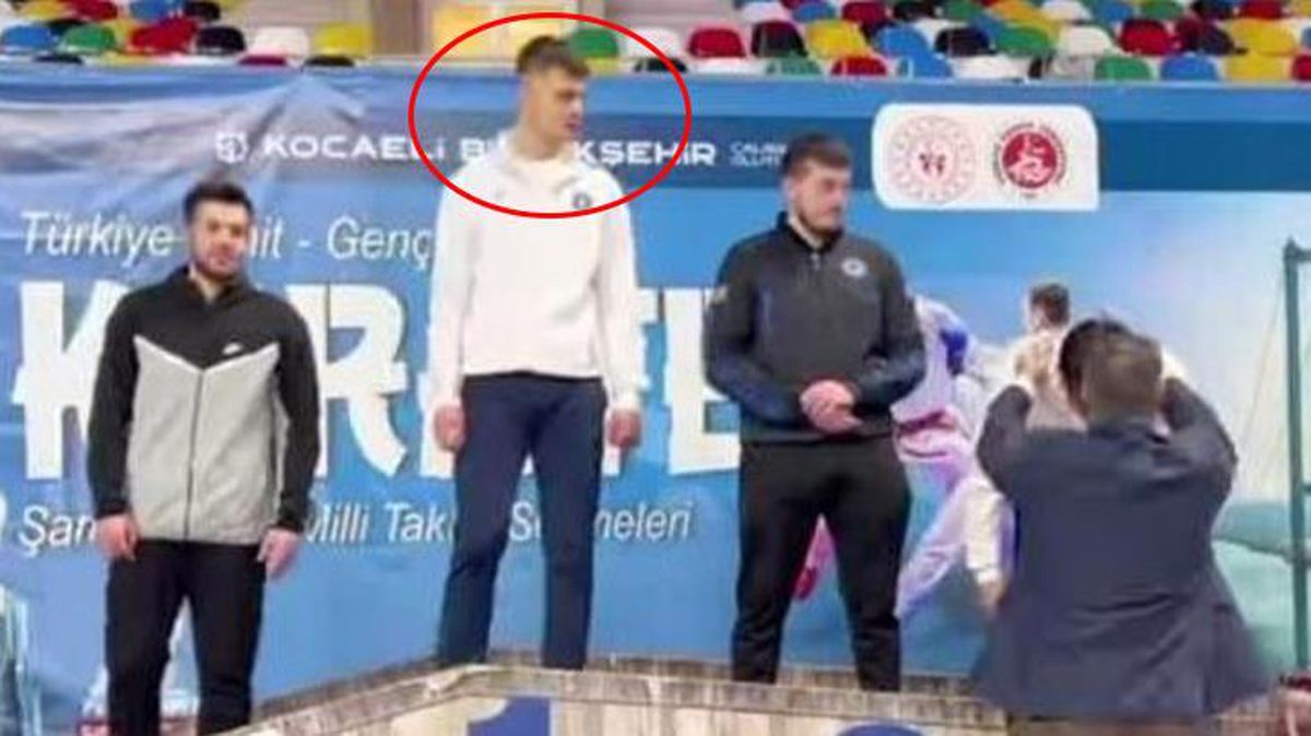 Milli sporcu sokak ortasında bıçaklandı! Nedeni fındık kabuğunu doldurmaz
