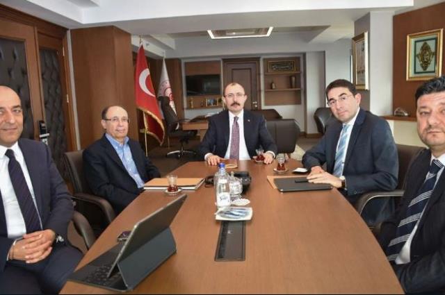 Son Dakika! Bakan Muş: 4 zincir markete asgari ücret zammı sonrası etiket fiyatlarıyla ilgili uyarı yaptık
