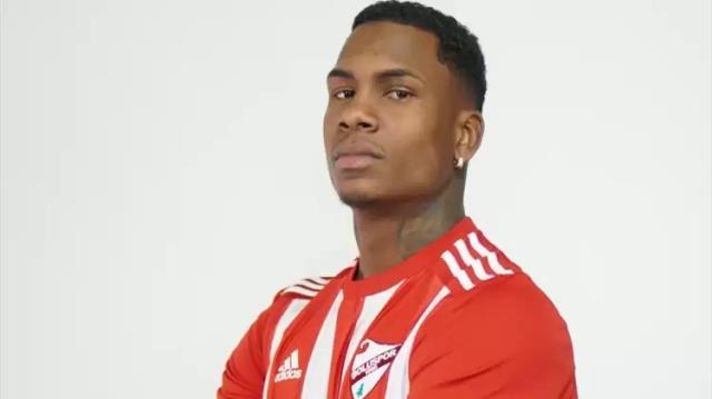 Boluspor, Alex de Souza ile 2,5 yıllık sözleşme imzaladı Boluspor, Alex de Souza ile 2,5 yıllık sözleşme imzaladı