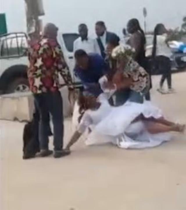 Damat, düğün ortasında aldığı bilginin ardından apar topar gelini terk etti