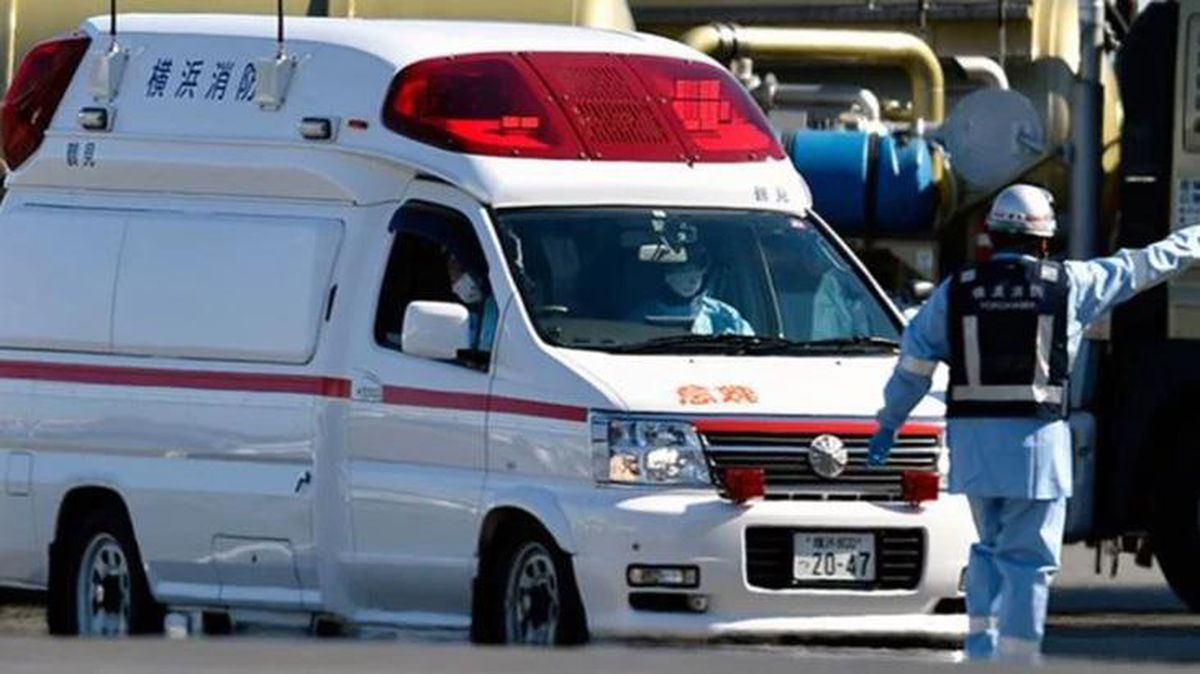 Bunu da gördük! İşe gitmemek için kendini bıçakladı