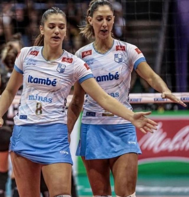Sosyal medyayı yıktı! Brezilyalı voleybolcudan çırılçıplak paylaşım