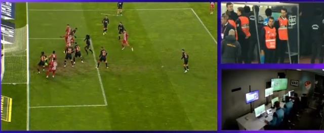 Son Dakika: Aslan liderliği bırakmadı! Galatasaray, Sivasspor'u deplasmanda 2-1'lik skorla mağlup etti Son Dakika: Aslan liderliği bırakmadı! Galatasaray, Sivasspor'u deplasmanda 2-1'lik skorla mağlup etti