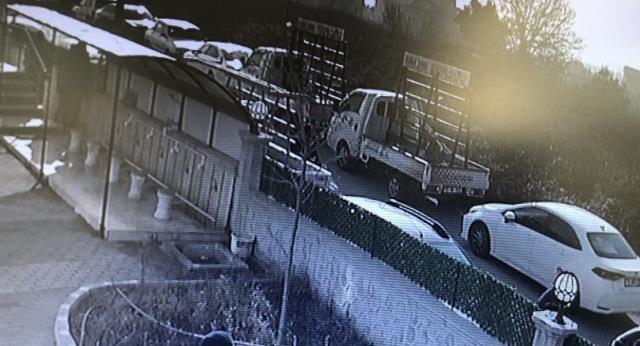 Bursa'da Cuma namazında silahlı saldırı Bursa'da Cuma namazında silahlı saldırı