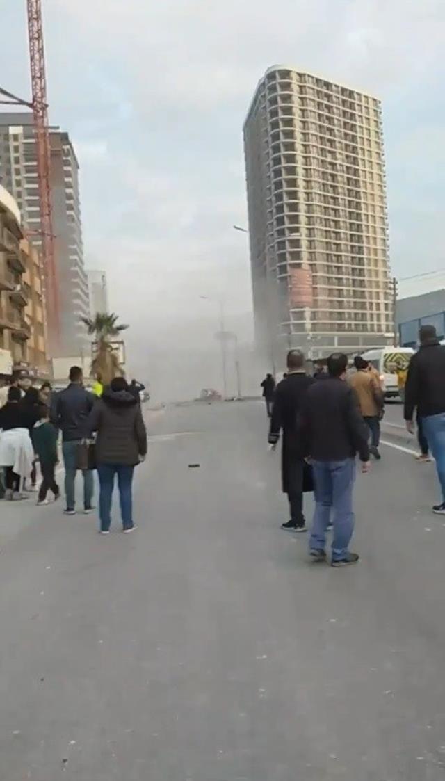 Son Dakika: İzmir Bornova'da inşaat vinci devrildi: 5 ölü, 2 yaralı