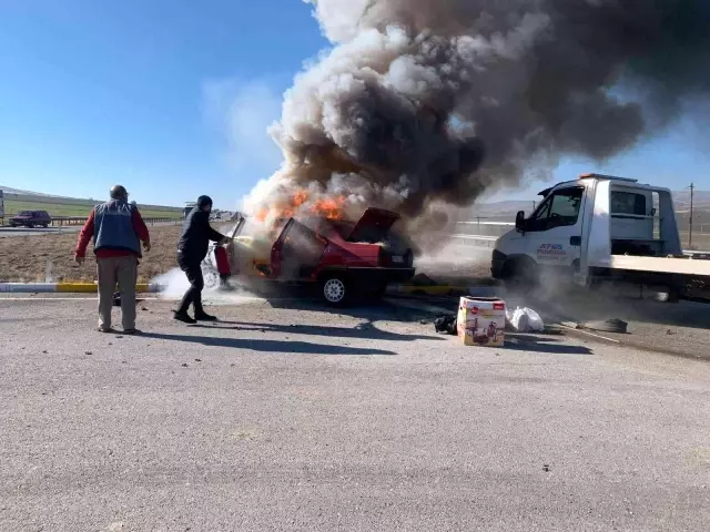 'Arabam yanıyor' diyerek feryat etti 'Arabam yanıyor' diyerek feryat etti