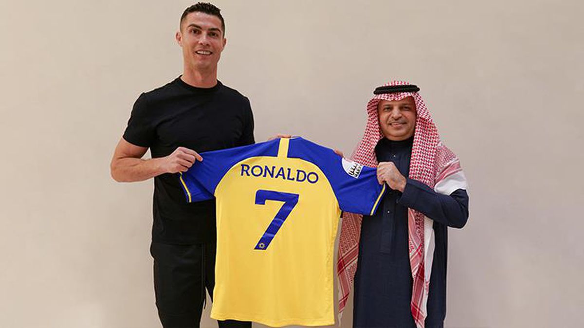 Son dakika: Cristiano Ronaldo resmen Al-Nassr'da! Futbol tarihinin en büyük yıllık ücretini kazanacak