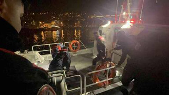 Denize ağ atarken ayağına dolanan balıkçı ağı sonu oldu