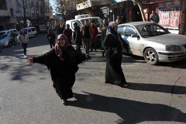 Baba - oğul 'borç' kavgasında öldürüldü Baba - oğul 'borç' kavgasında öldürüldü
