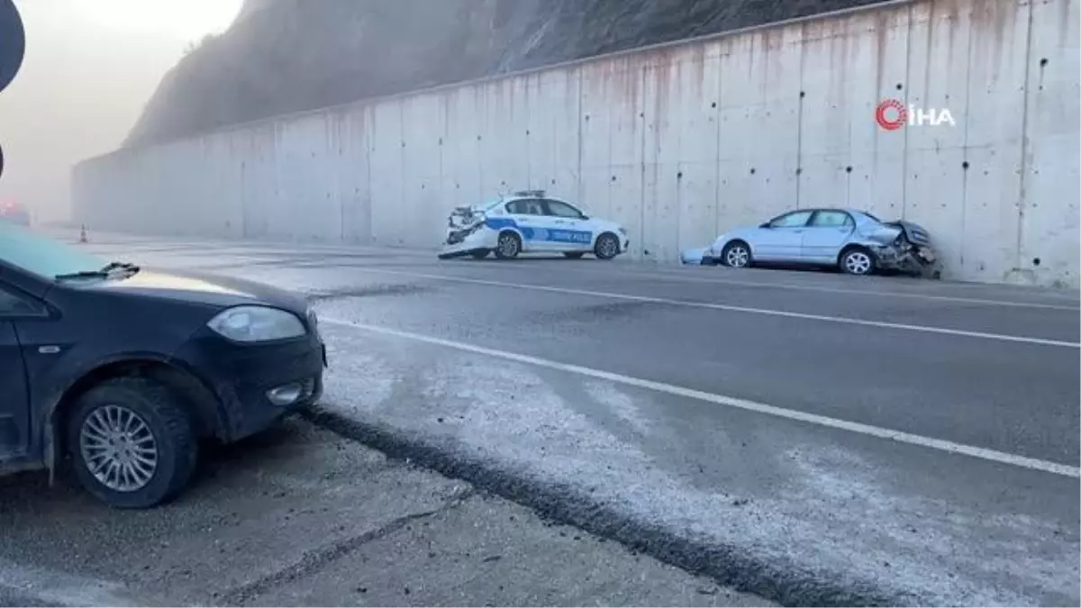 Buzlanma Zincirleme Kazaya Neden Oldu: 2 Polis Memuru Yaralandı - Haberler