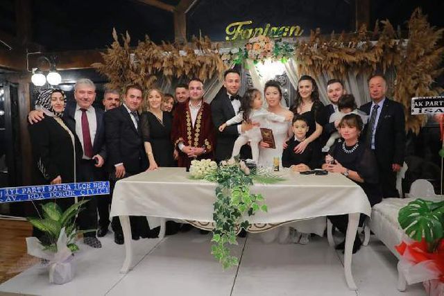 Ordu bu düğünü konuşuyor! Gelini görenler şaşkınlıklarını üzerlerinden atamadılar