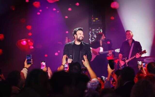Tarkan yılbaşında paraya para demedi! Şarkı başına tamı tamına 475 bin TL kazandı